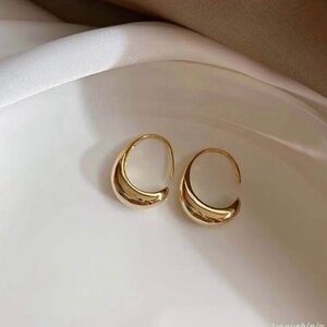 10 pairs bundle hoop earrings wholesale price